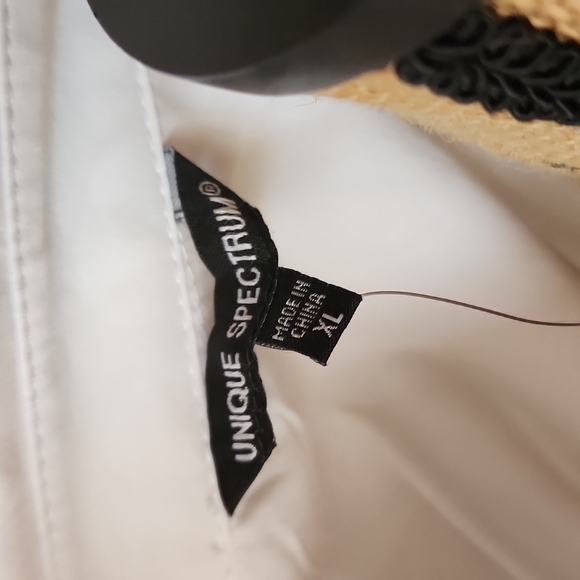 Macy's Brand NWT Unique Spectrum White V-Neck Spring Tunic Blouse - Picture 7 of 7